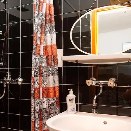 In - Balaton 18050 * Balatonberény