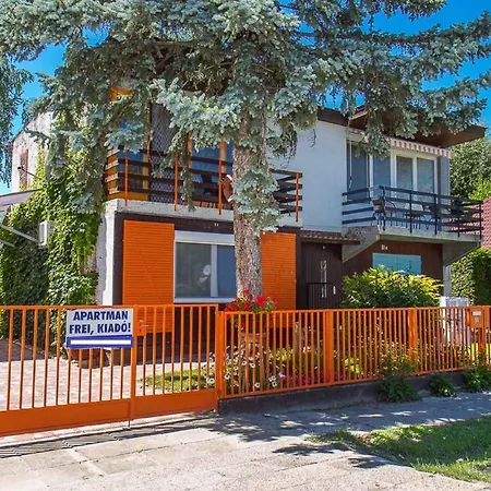 Hébergement de vacances In - Balaton 18050 *