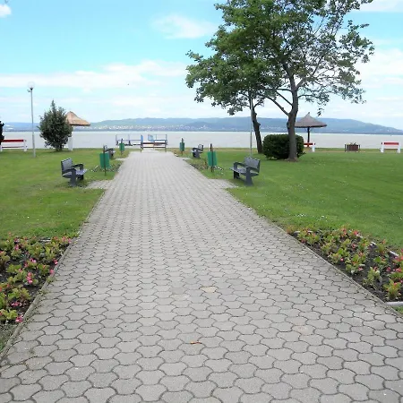 In - Balaton 18050 Дом отдыха