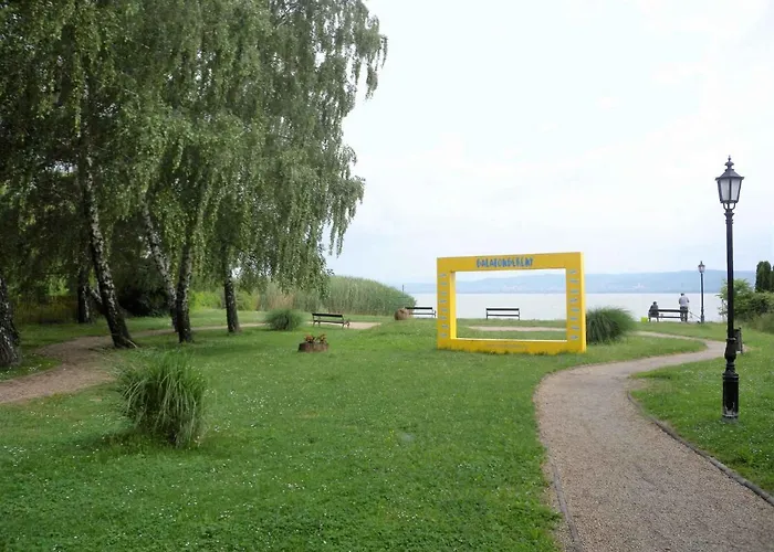 In - Balaton 18050 度假居